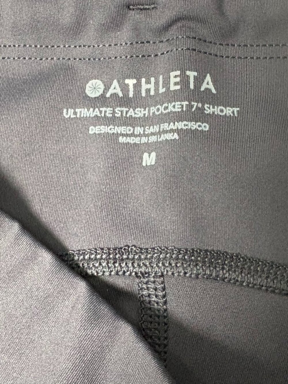 Athleta Ultimate Stash Pocket 7" Bike Shorts Black Medium NWT - Picture 6 of 10